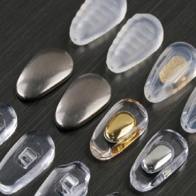 Eyeglass nose holder